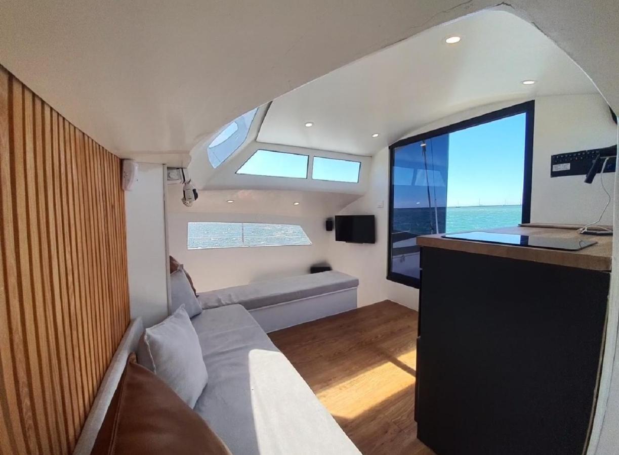 Hotel Barco Casa Catamara Sleepandboat Dystrykt Dystrykt Faro Zewnętrze zdjęcie