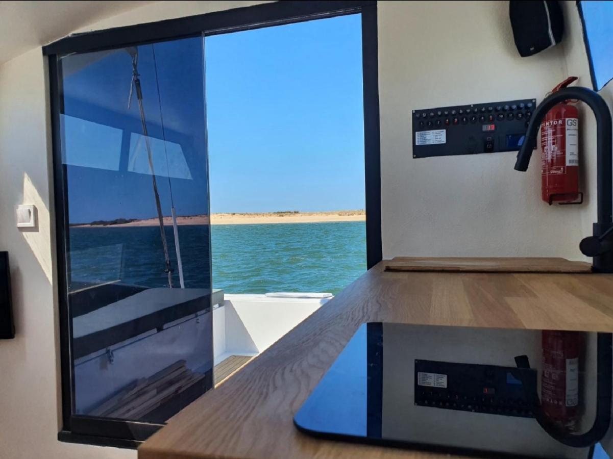 Hotel Barco Casa Catamara Sleepandboat Dystrykt Dystrykt Faro Zewnętrze zdjęcie