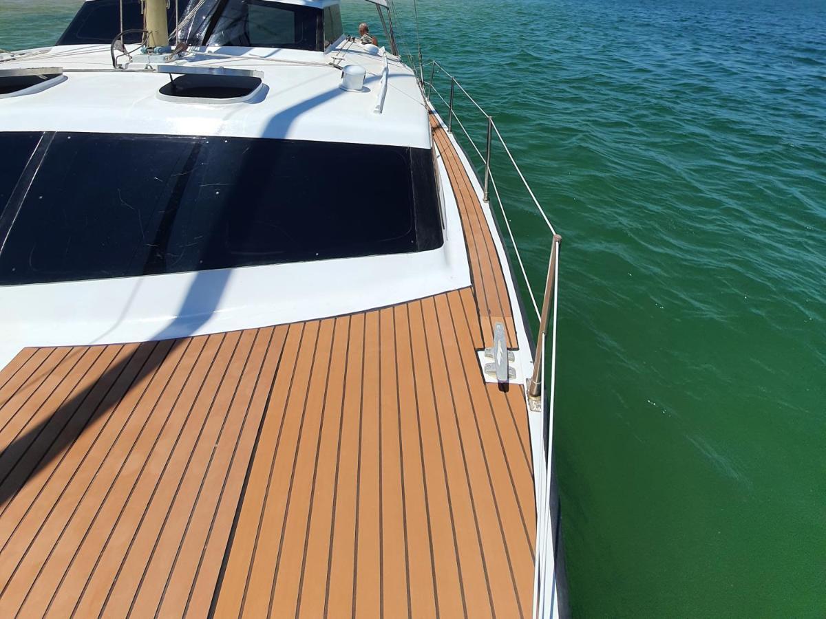 Hotel Barco Casa Catamara Sleepandboat Dystrykt Dystrykt Faro Zewnętrze zdjęcie