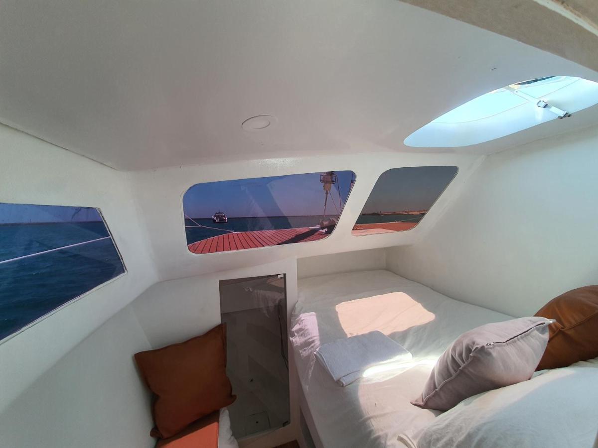 Hotel Barco Casa Catamara Sleepandboat Dystrykt Dystrykt Faro Zewnętrze zdjęcie