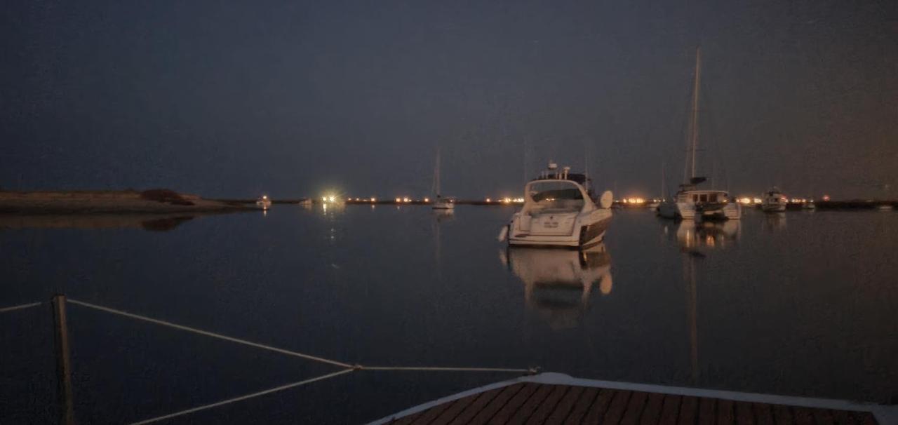 Hotel Barco Casa Catamara Sleepandboat Dystrykt Dystrykt Faro Zewnętrze zdjęcie