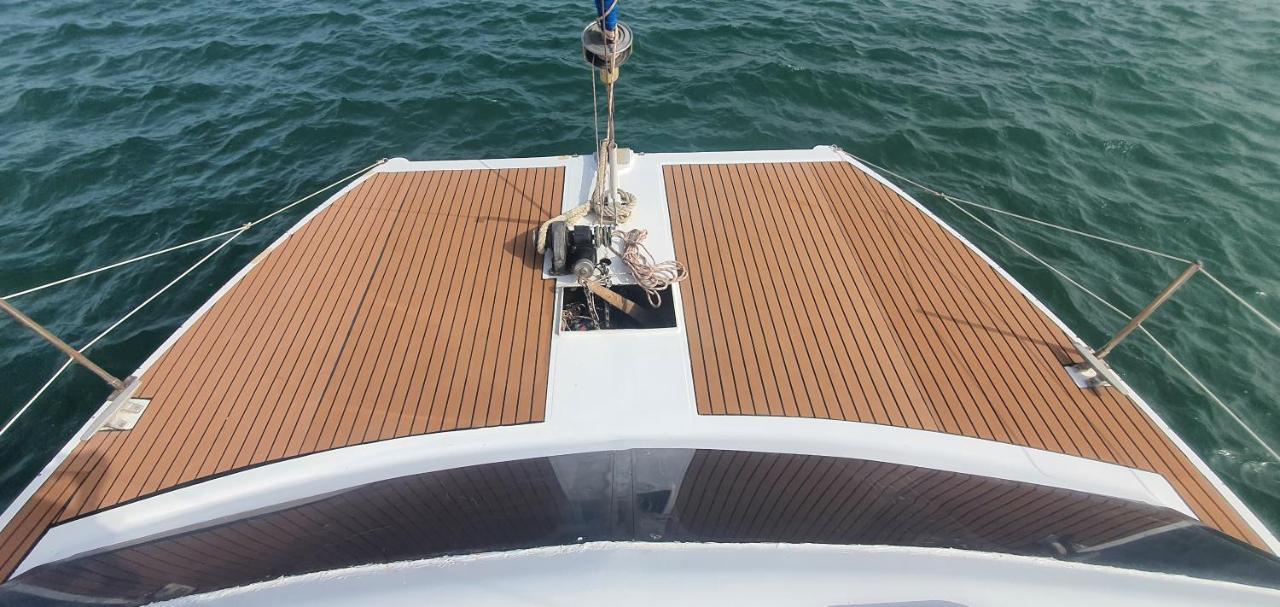 Hotel Barco Casa Catamara Sleepandboat Dystrykt Dystrykt Faro Zewnętrze zdjęcie
