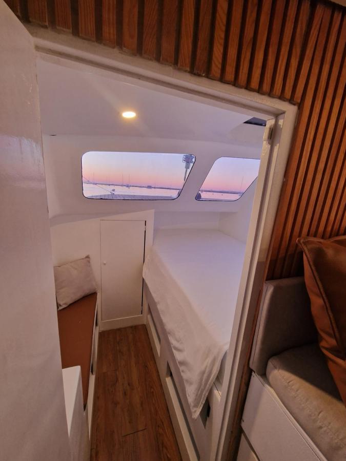 Hotel Barco Casa Catamara Sleepandboat Dystrykt Dystrykt Faro Zewnętrze zdjęcie